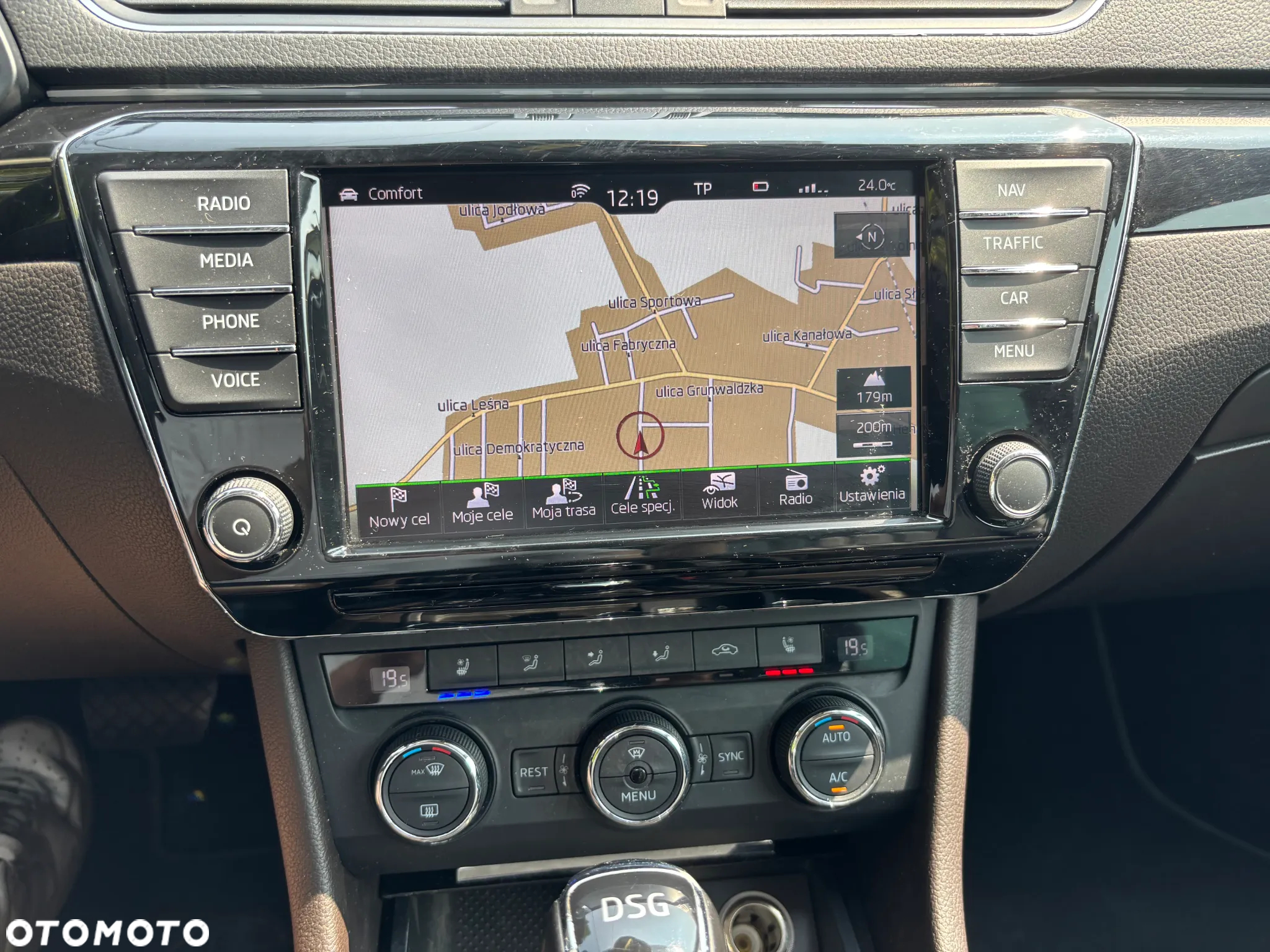 Skoda Superb 2.0 TDI L&K DSG - 14