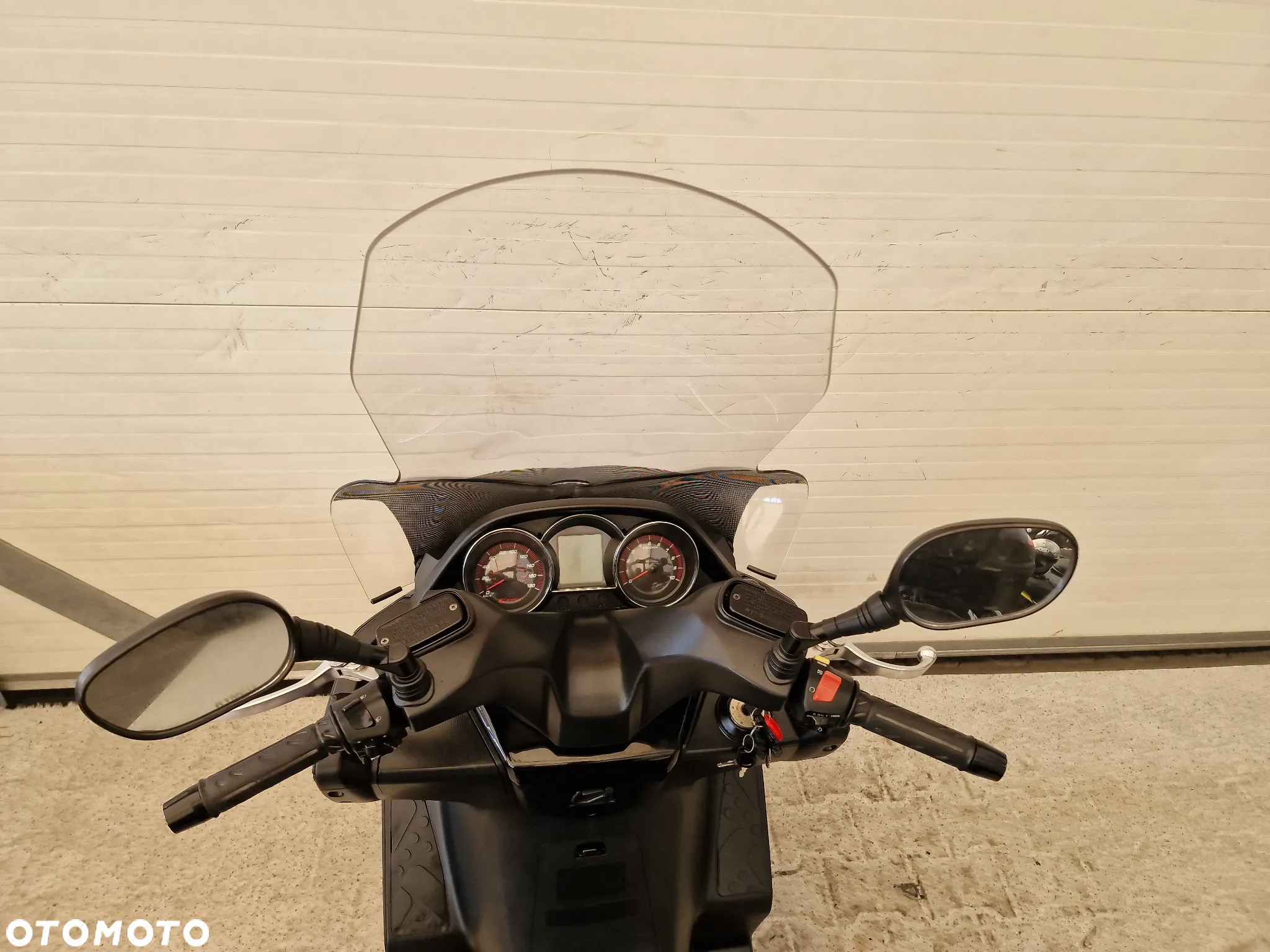 Kymco Downtown - 30