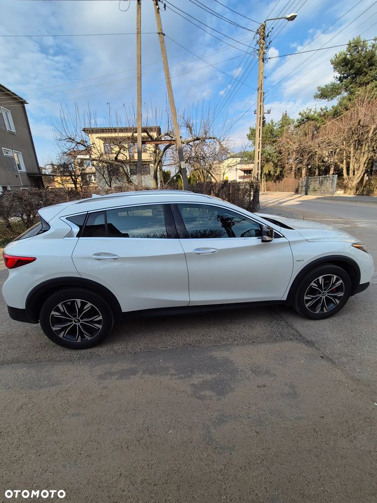 Infiniti QX30 - 6