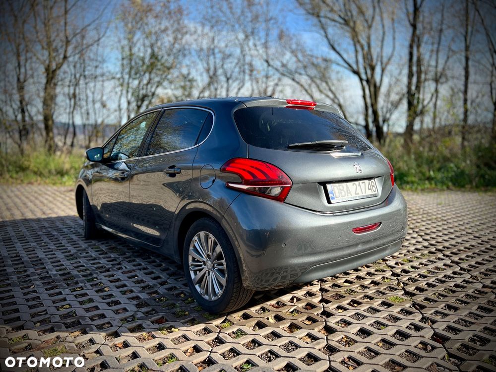 Peugeot 208 - 3