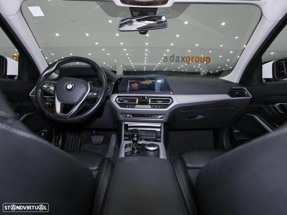 BMW 318 d Touring Auto - 7