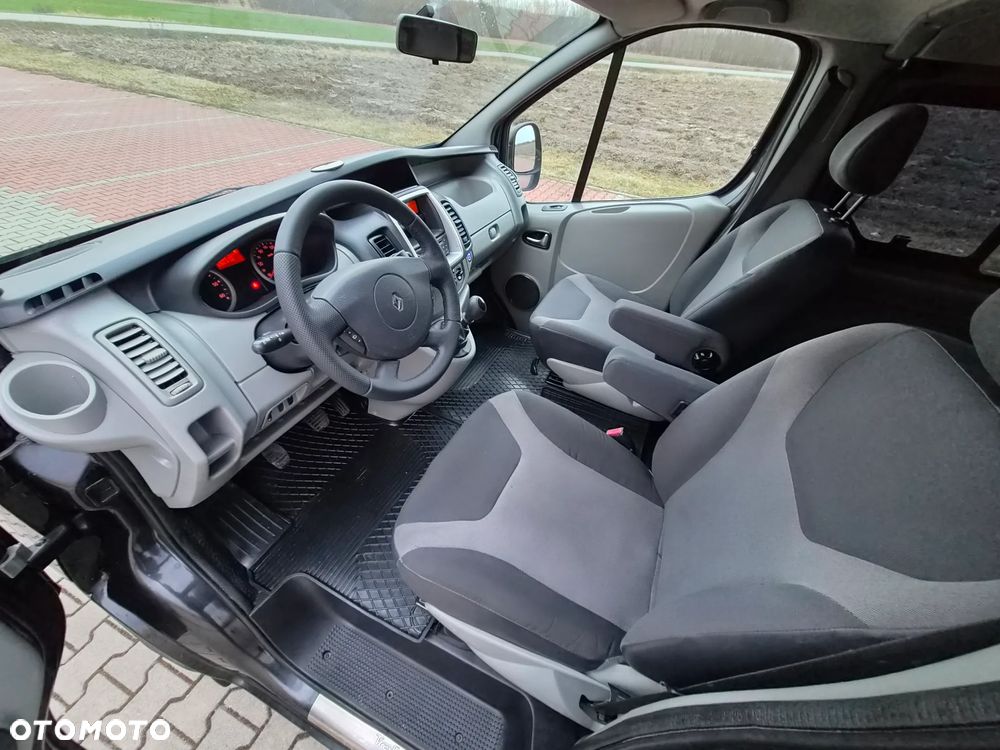 Renault Trafic - 23