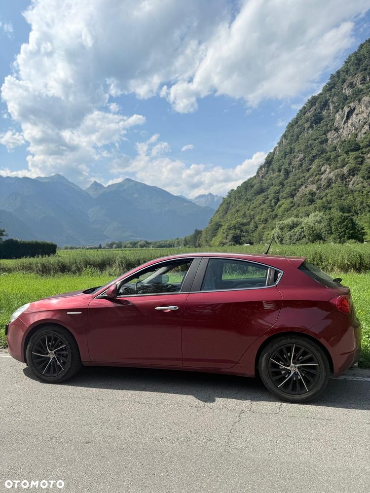 Alfa Romeo Giulietta 1.6 JTDM Distinctive - 4
