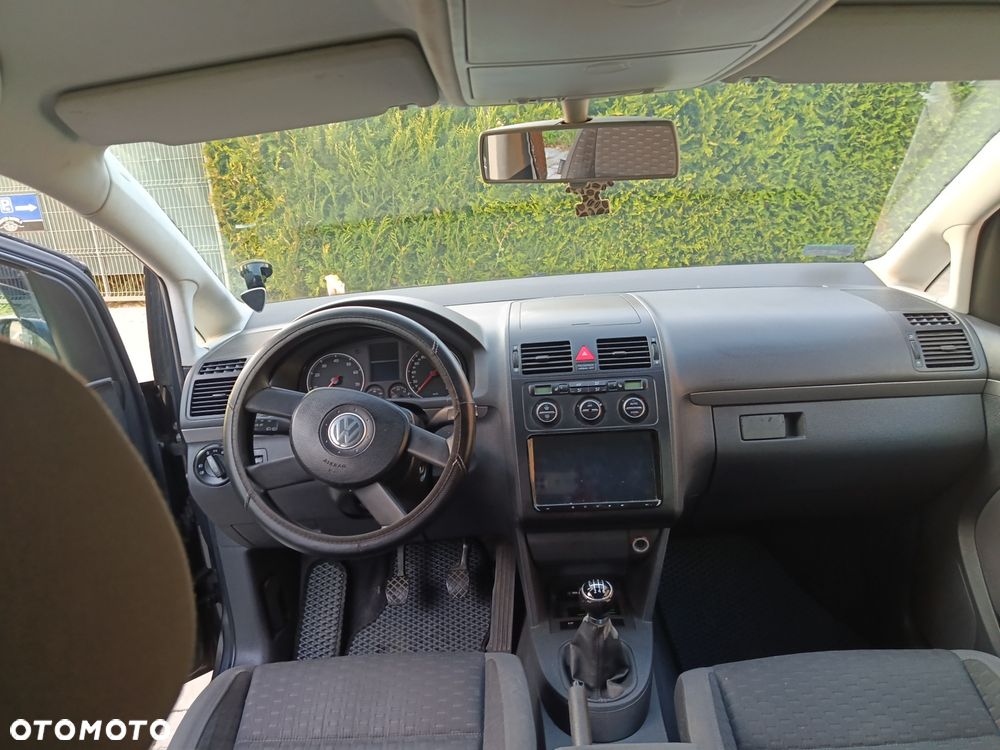 Volkswagen Touran - 7