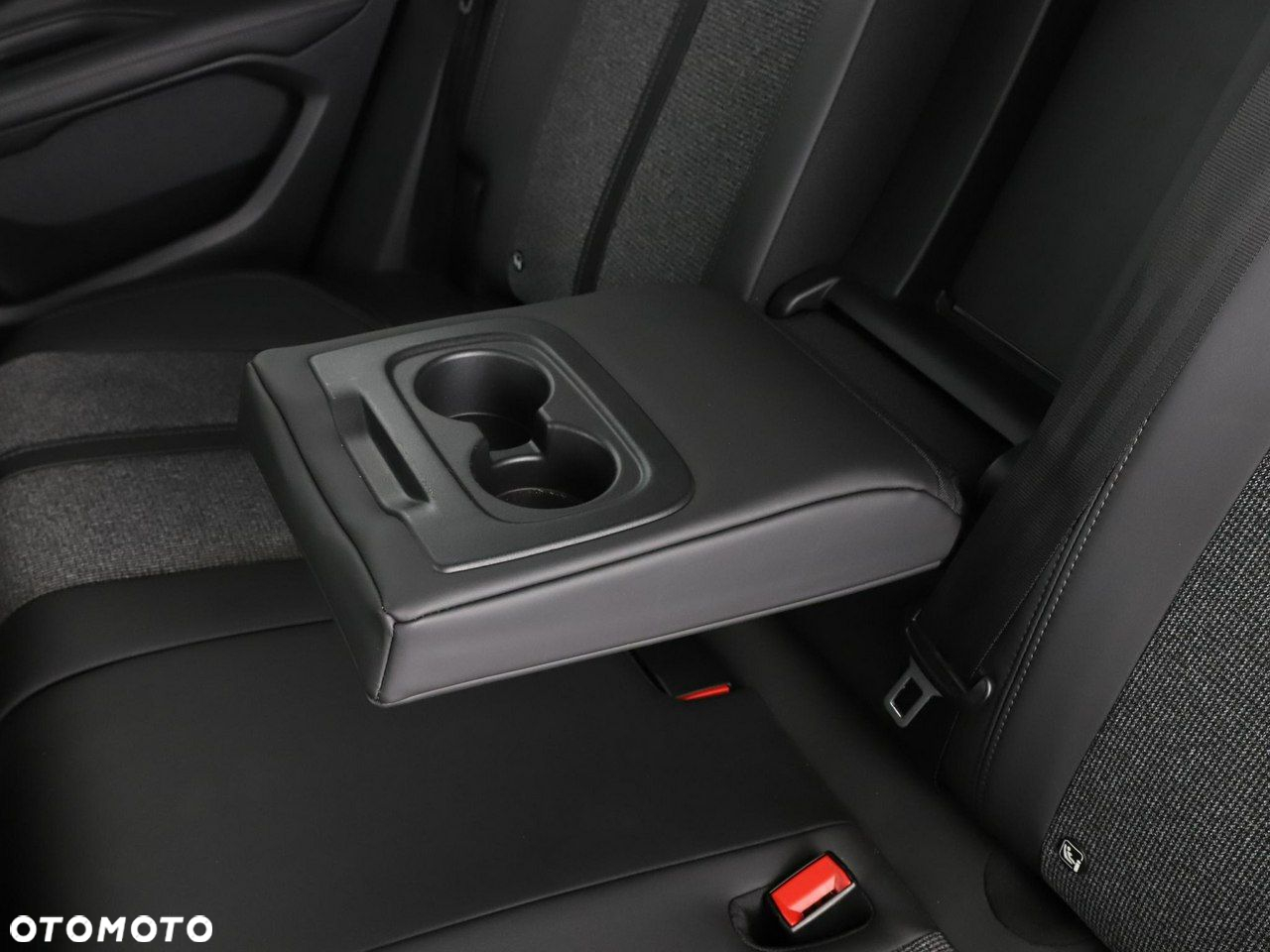 Peugeot 3008 1.2 PureTech Allure - 39