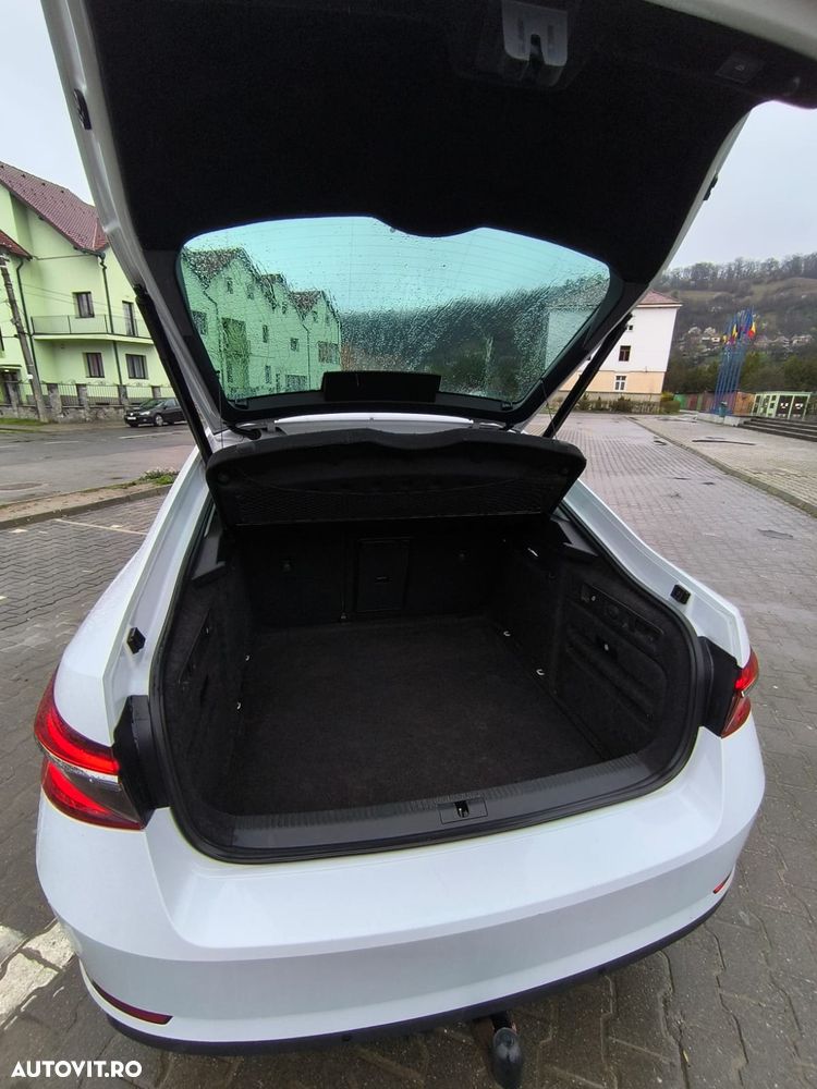 Skoda Superb 2.0 TDI DSG Style - 15