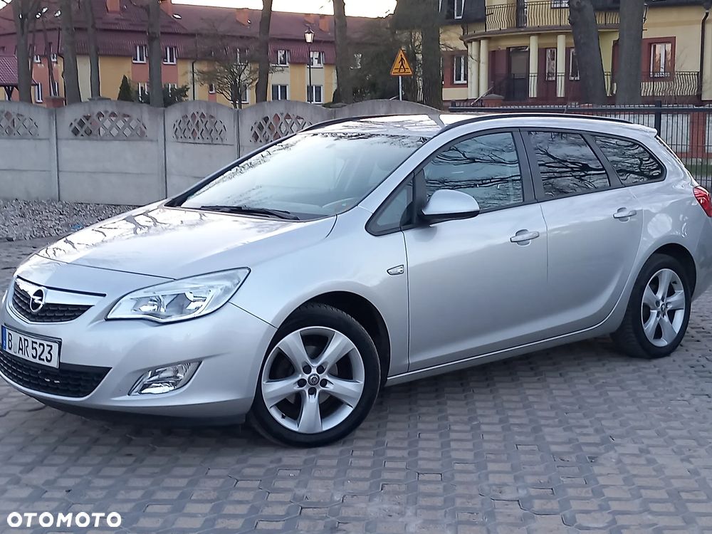 Opel Astra 1.6 150 Jahre - 12