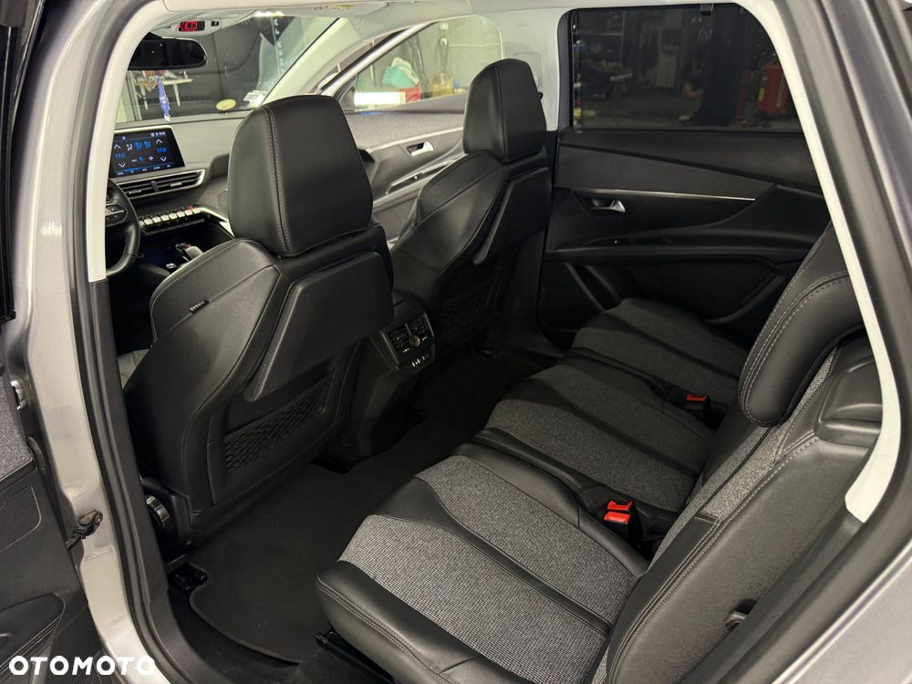 Peugeot 5008 BlueHDI 130 EAT8 Allure Business-Paket - 25