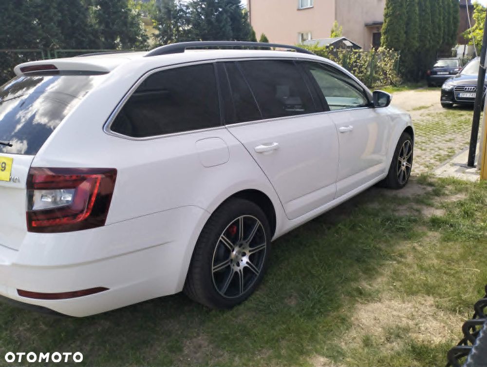 Skoda Octavia 2.0 TDI SCR Clever DSG - 29