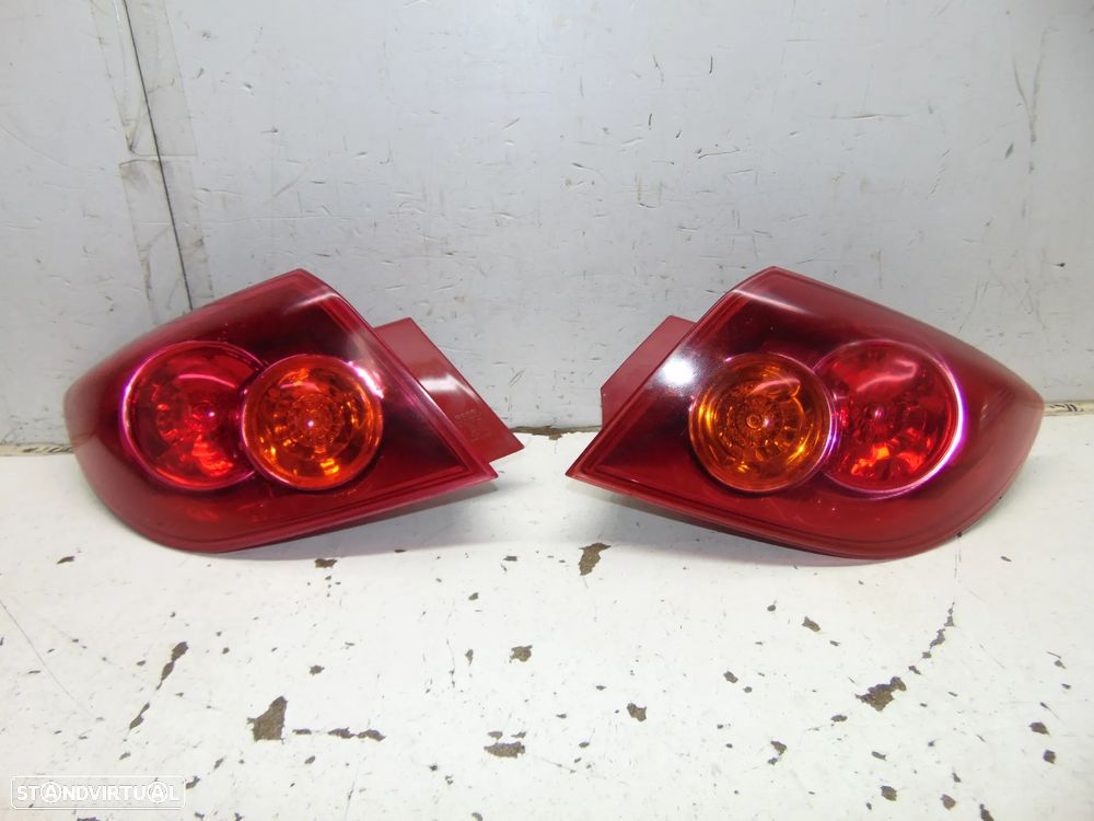 Mazda 3 farolins - 1