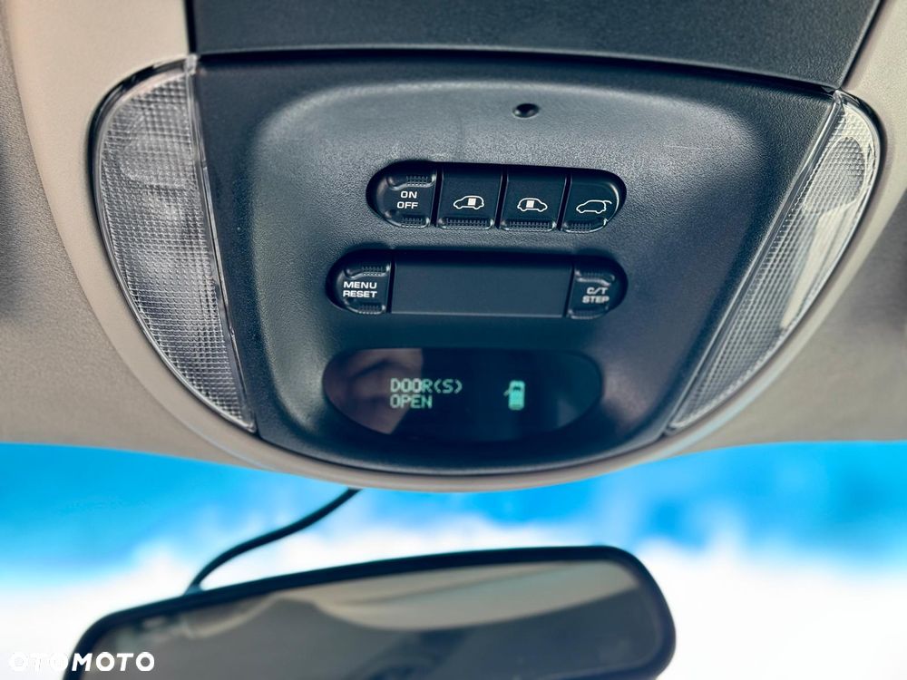 Chrysler Grand Voyager 3.3 Automatik Limited - 33