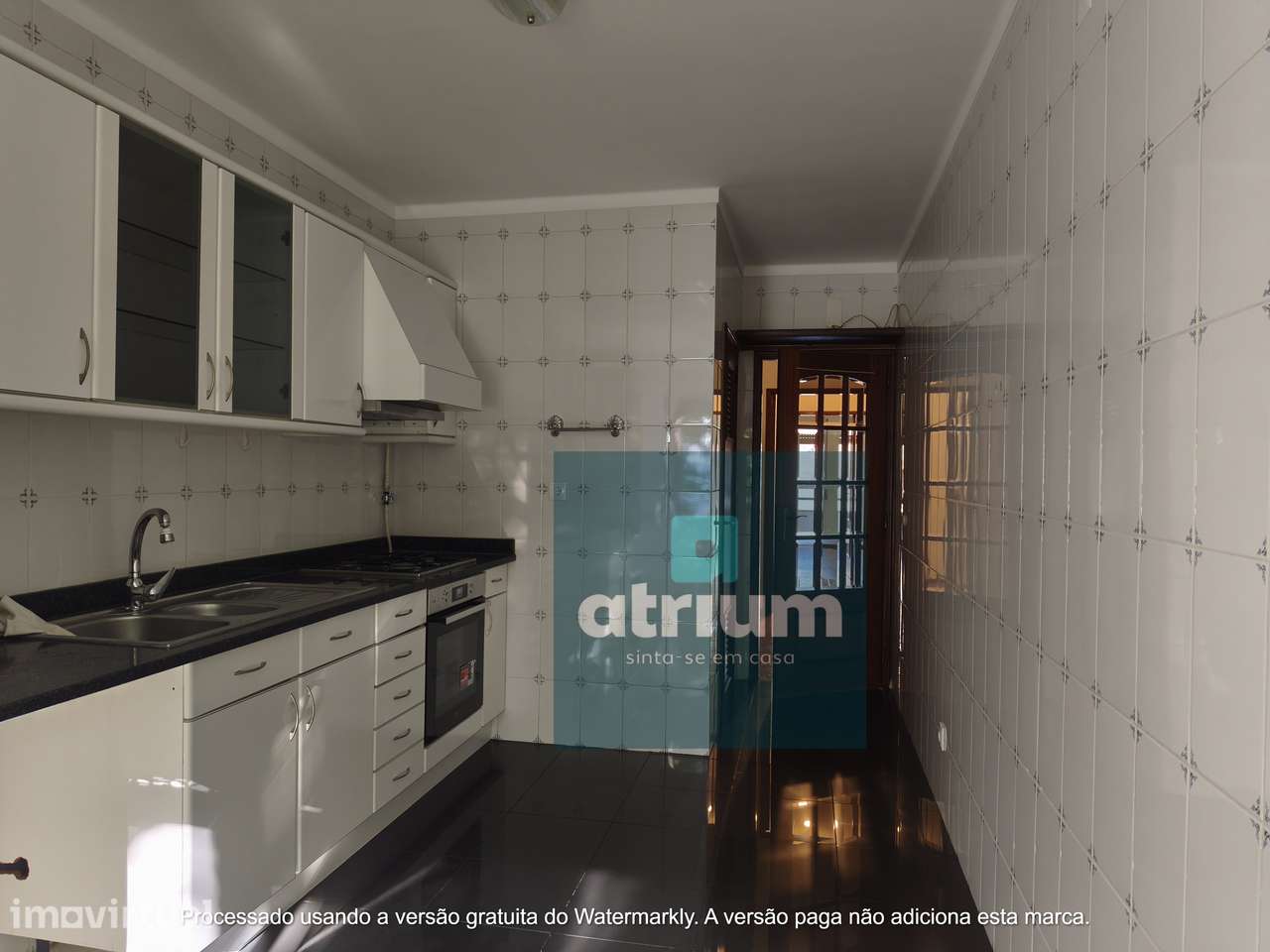 Apartamento T2 + 1 com varanda e garagem em Braga - Grande imagem: 4/17