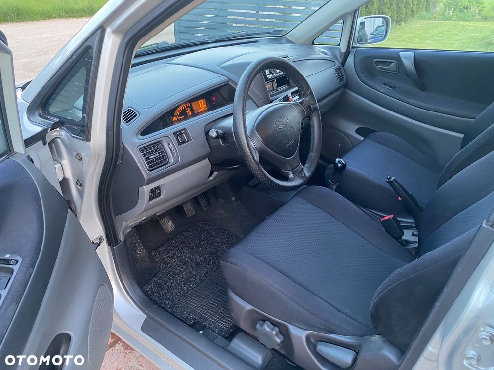 Suzuki Liana Kombi 1.6 4WD Comfort - 23