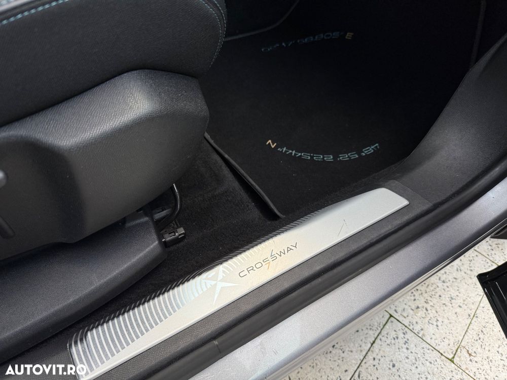 Peugeot 3008 PureTech 130 Stop & Start GPF EAT8 Allure Pack - 17
