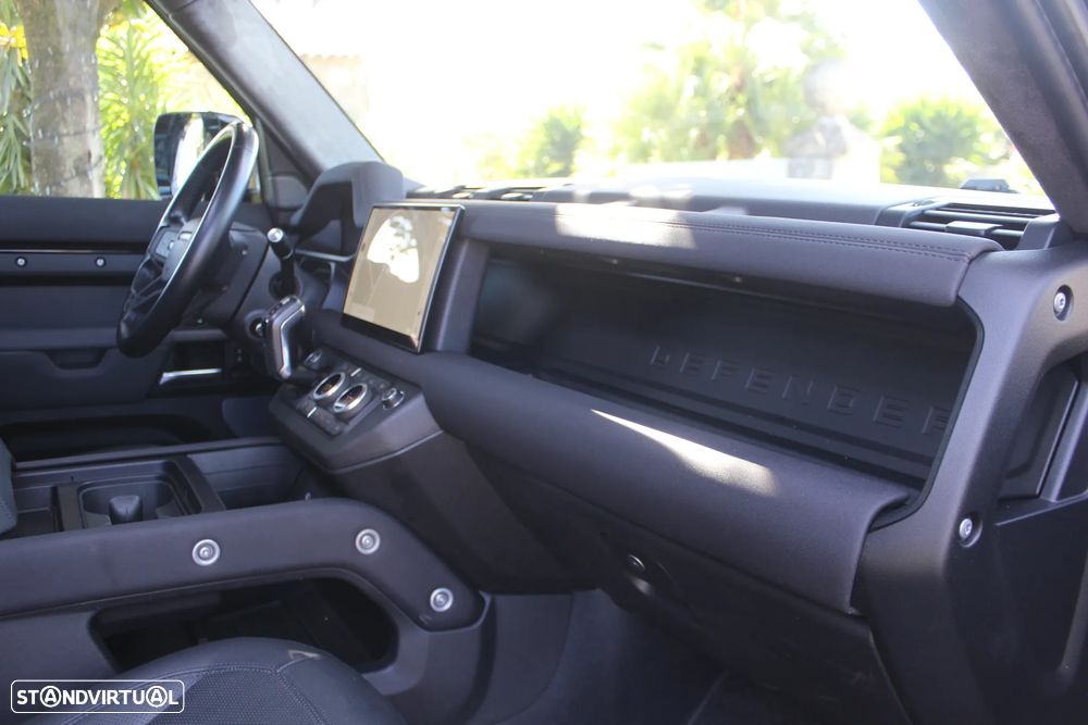 Land Rover Defender 2.0 P400e 110 AWD X-Dynamic HSE - 29