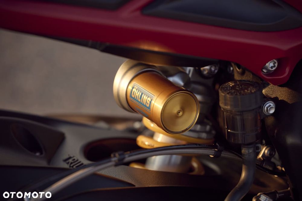 Triumph Street Triple - 13