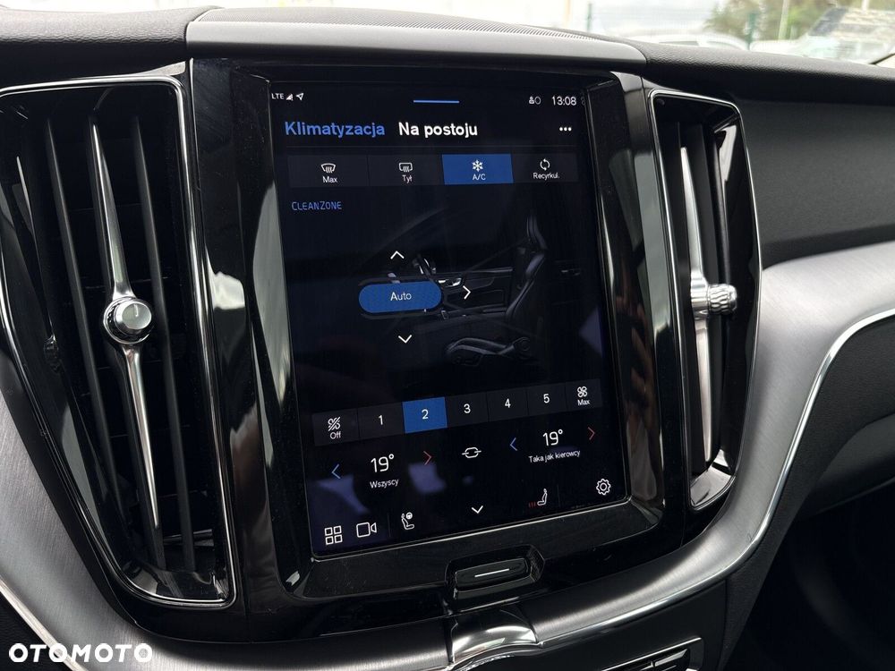 Volvo XC 60 T6 Plug-In Hybrid AWD Inscription - 20