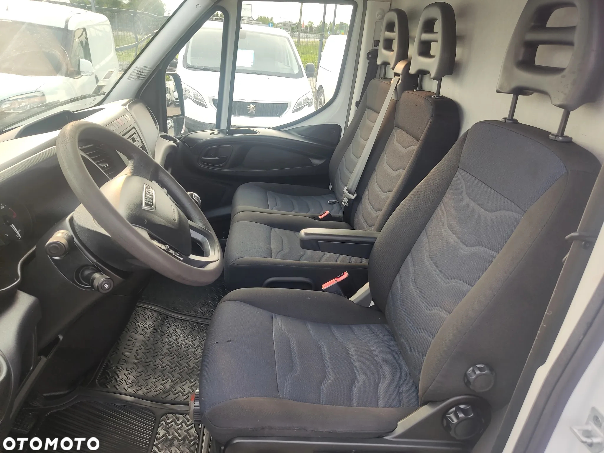 Iveco 35S140 - 32