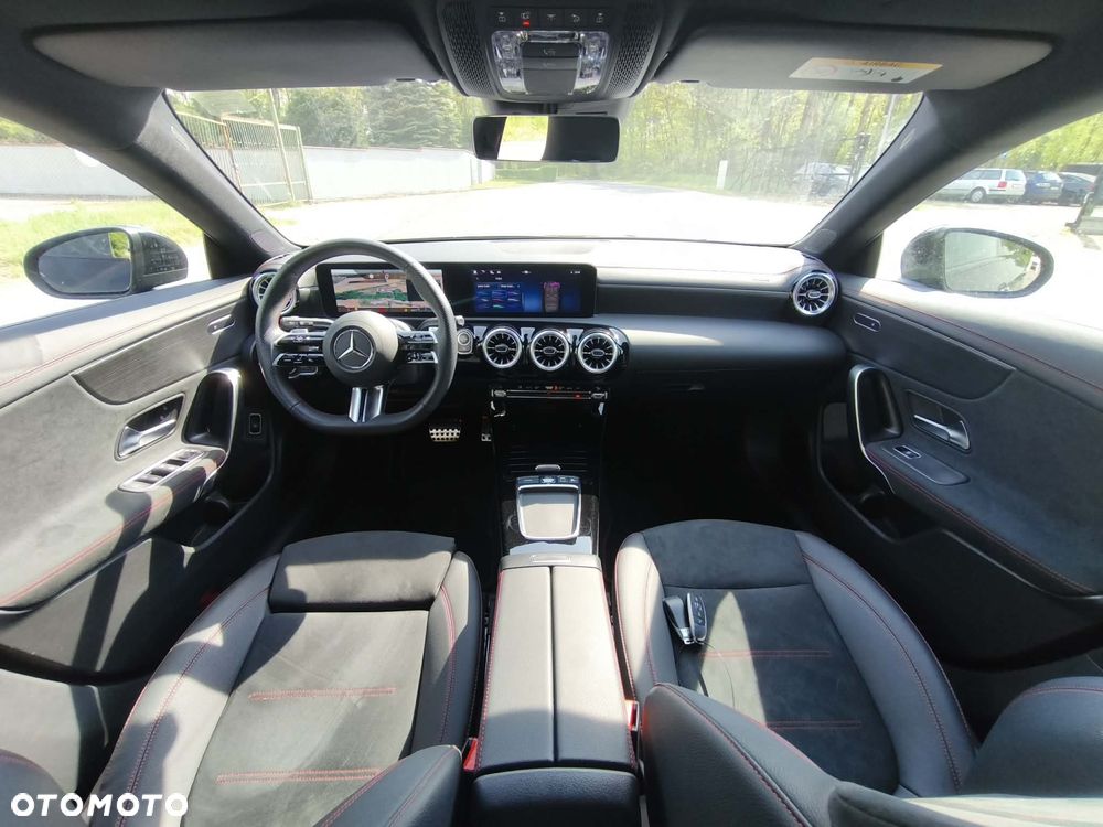 Mercedes-Benz CLA 200 d 8G-DCT AMG Line - 18