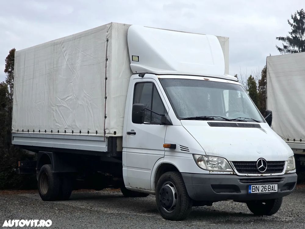Mercedes-Benz Sprinter - 2