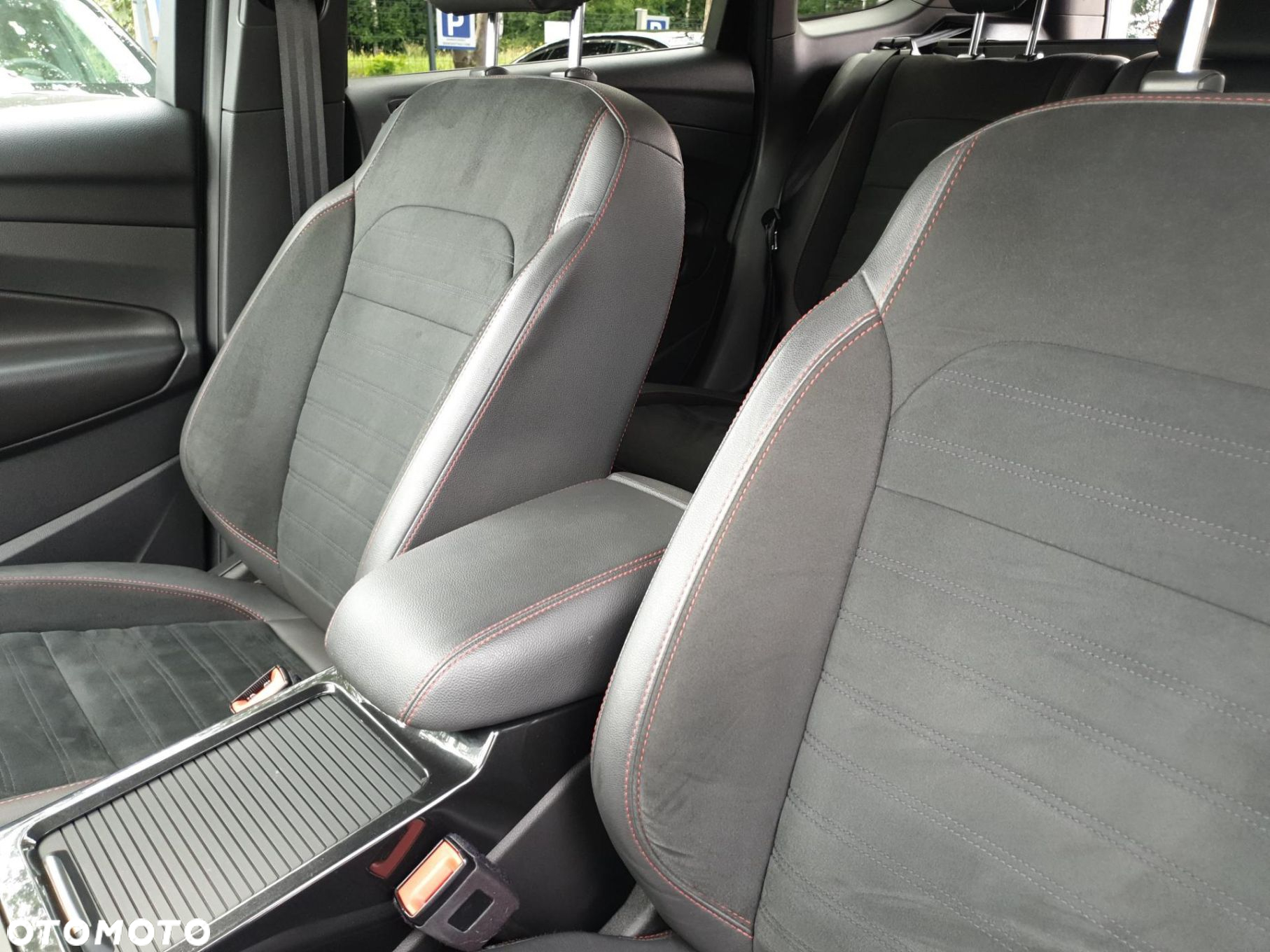 Ford Kuga 2.0 TDCi AWD ST-Line Black - 24