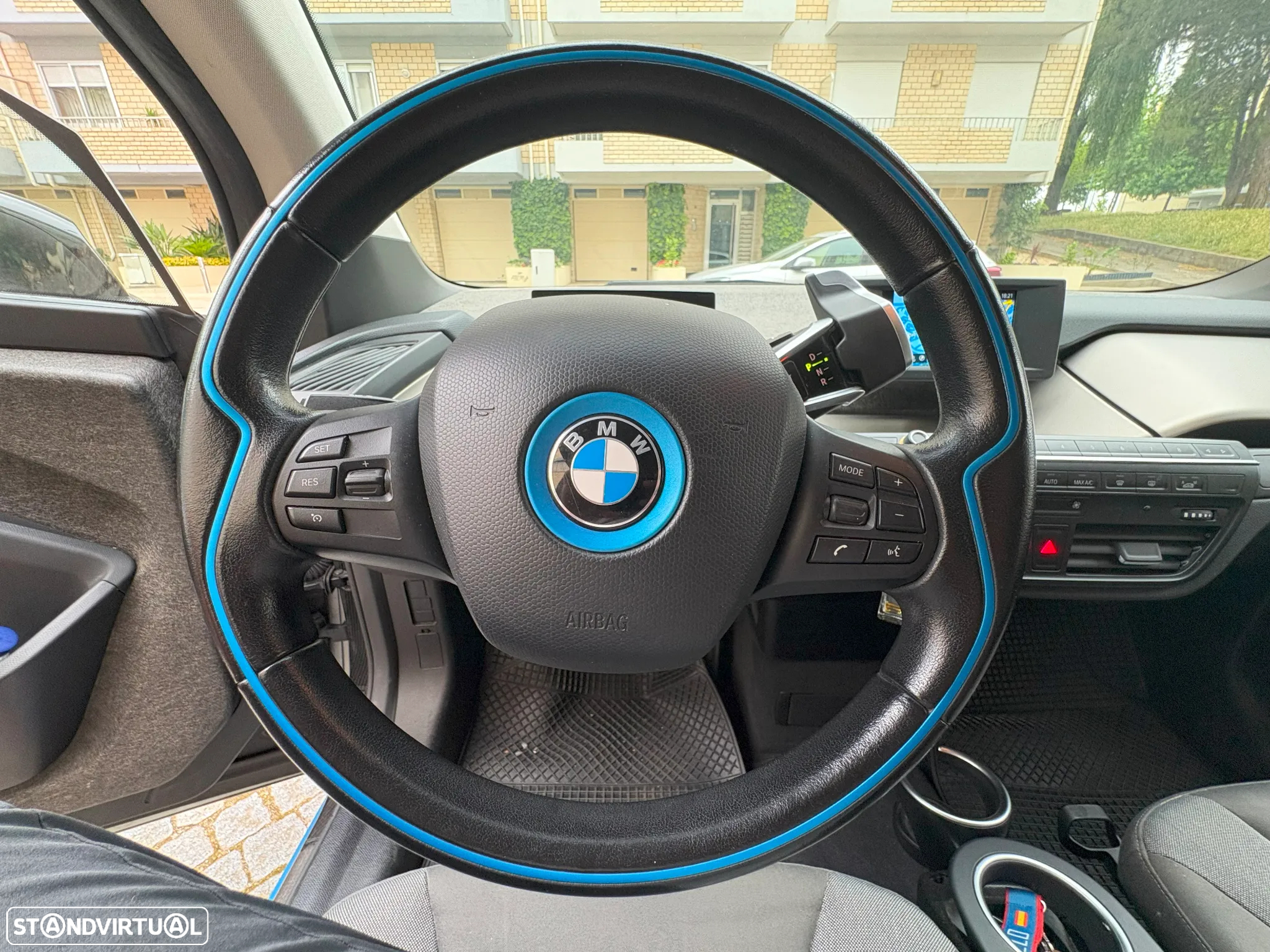 BMW i3 (120 Ah) - 12
