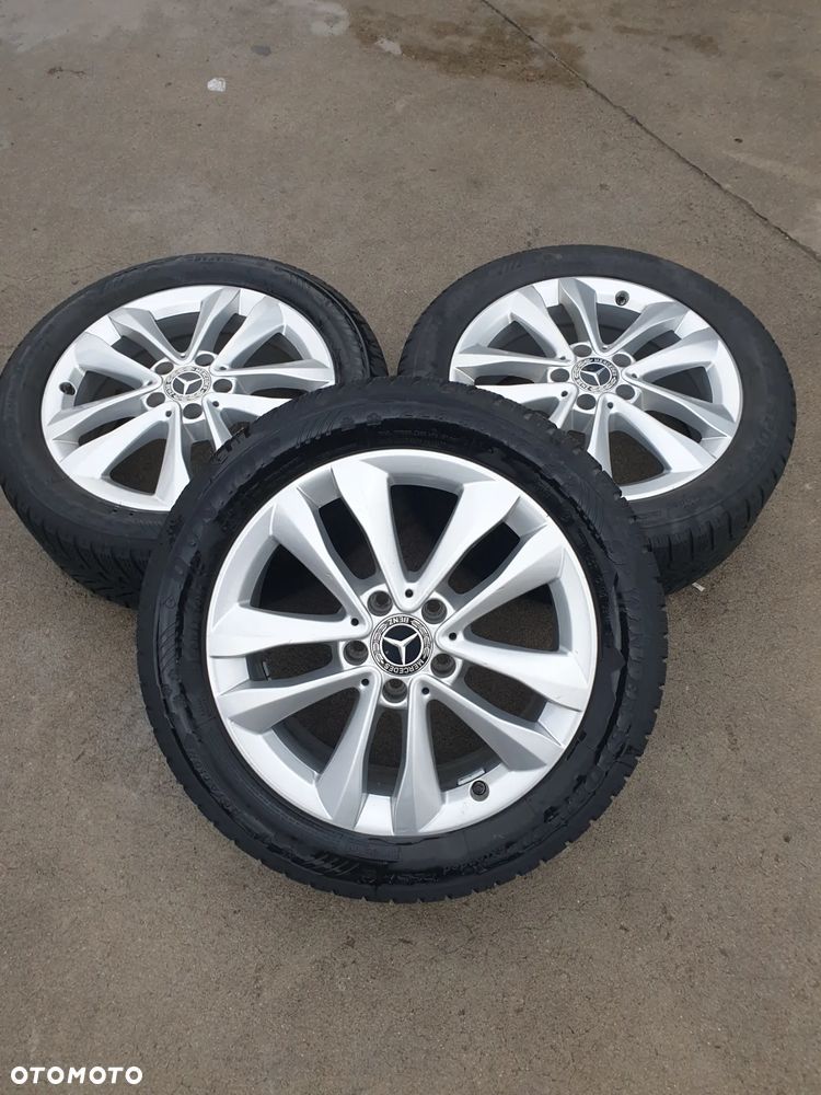 Felga Aluminiowa sztuka Mercedes C-Klasa W205 R17 A2054018000 Stan bdb 7Jx17 ET 48,5 5x112 - 1