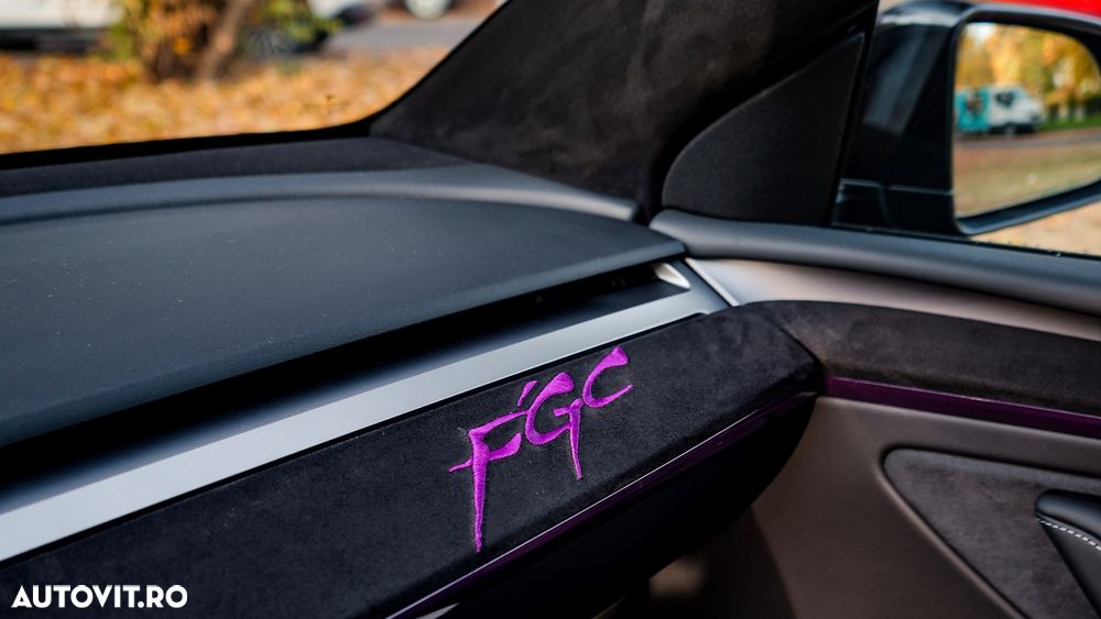 Tesla Model Y AWD Performance - 7