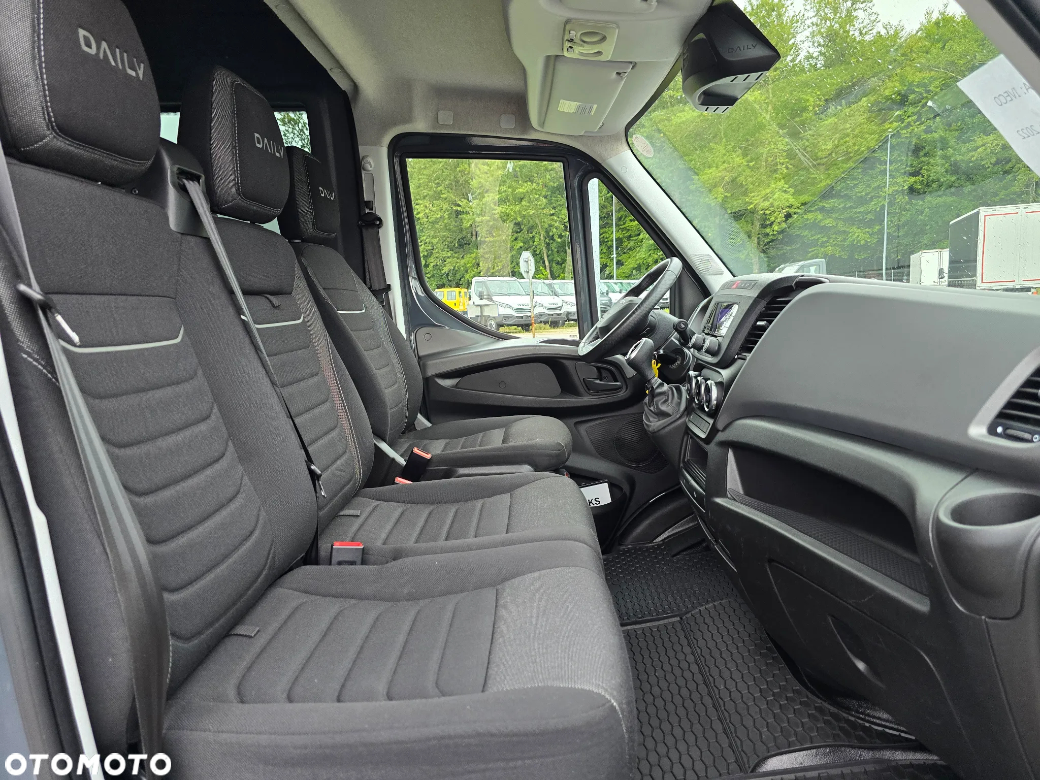 Iveco DAILY 35S18 BRYGADÓWKA - 19