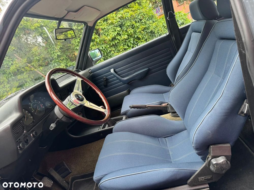 BMW Seria 3 318i - 23
