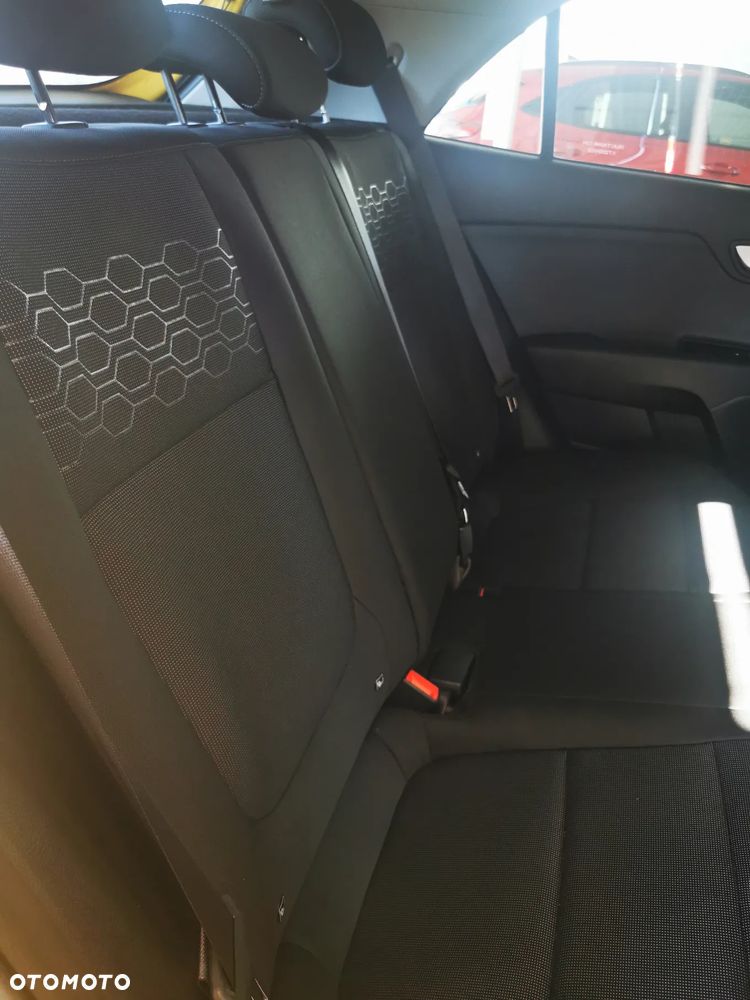 Kia Rio 1.0 T-GDI L DCT - 17