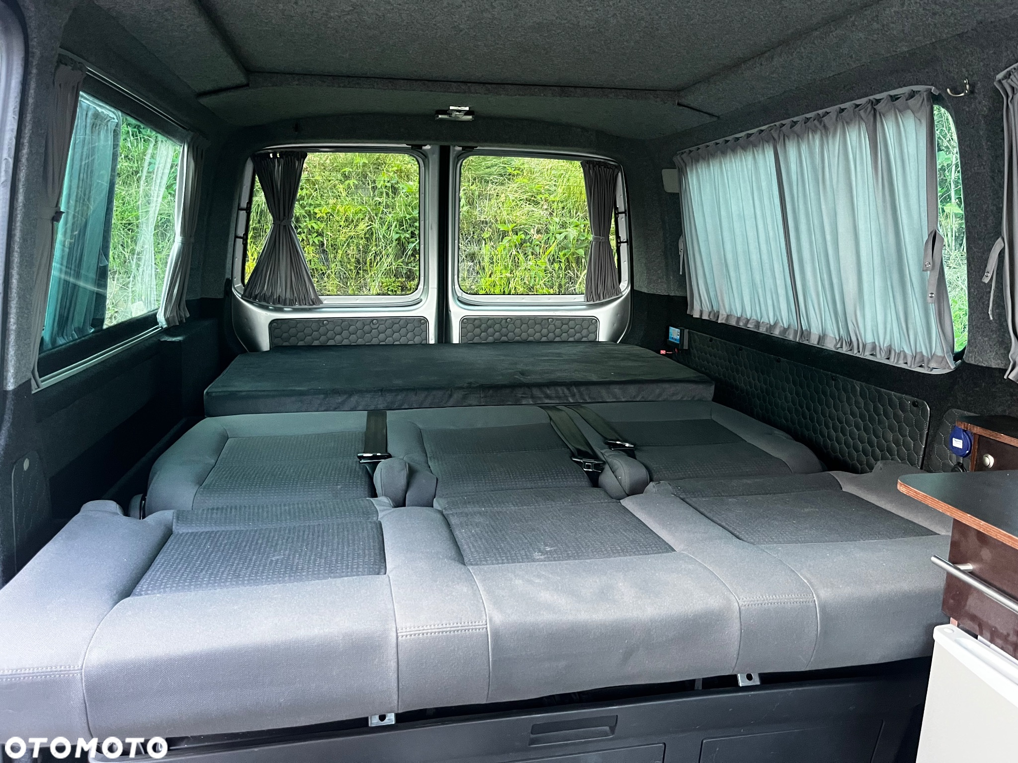 Volkswagen Transporter - 8