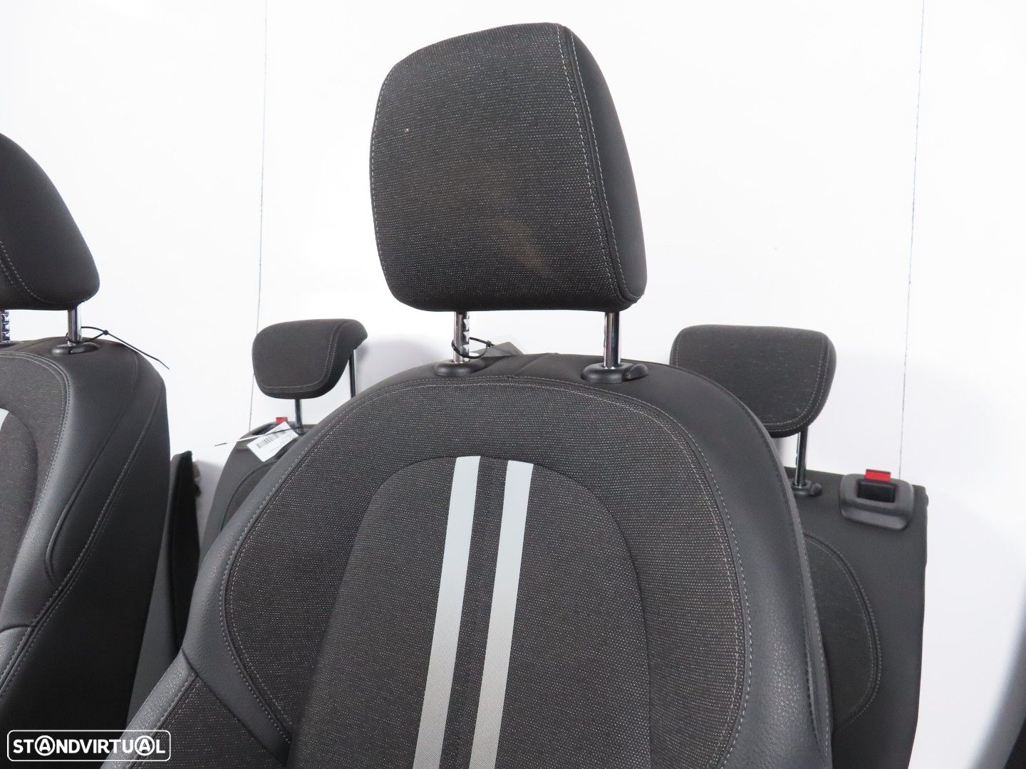 Interior desportivo M Usado / Original BMW 1 (F40) - 3