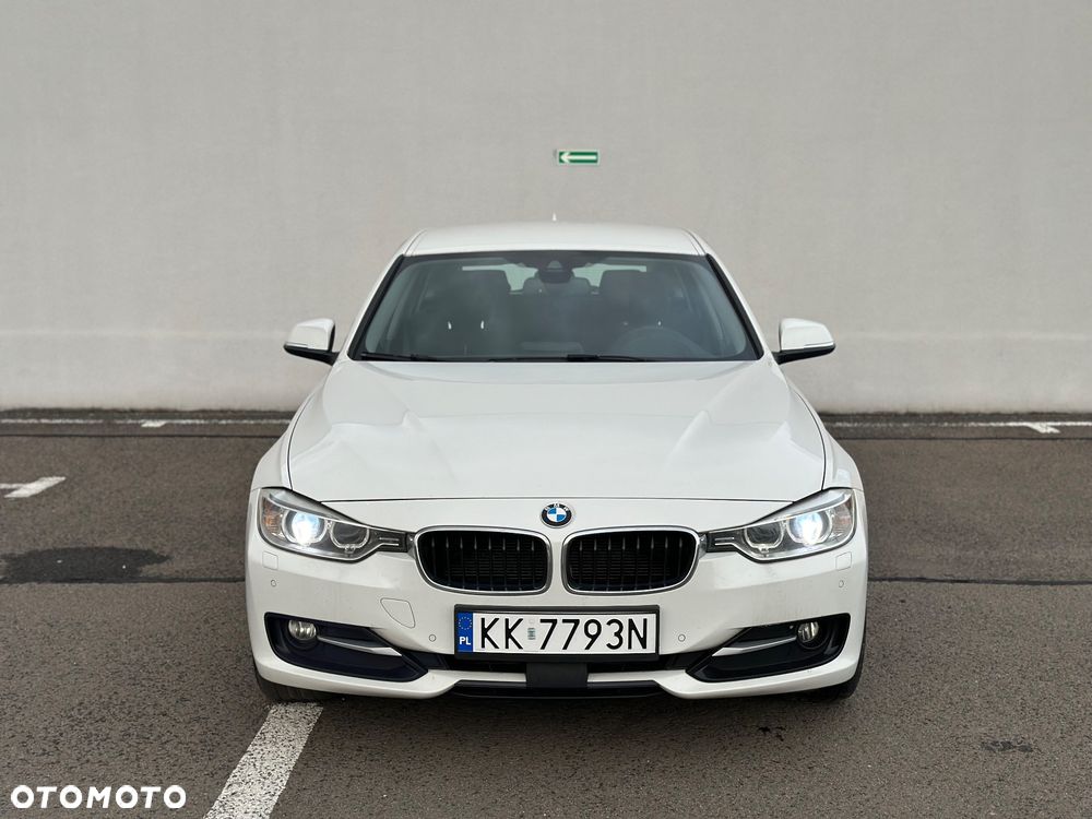 BMW Seria 3 320d Touring xDrive Sport Line - 8