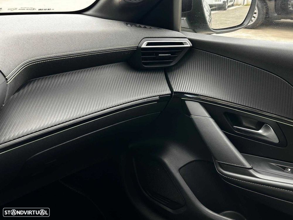 Peugeot 208 1.2 PureTech GT EAT8 - 17