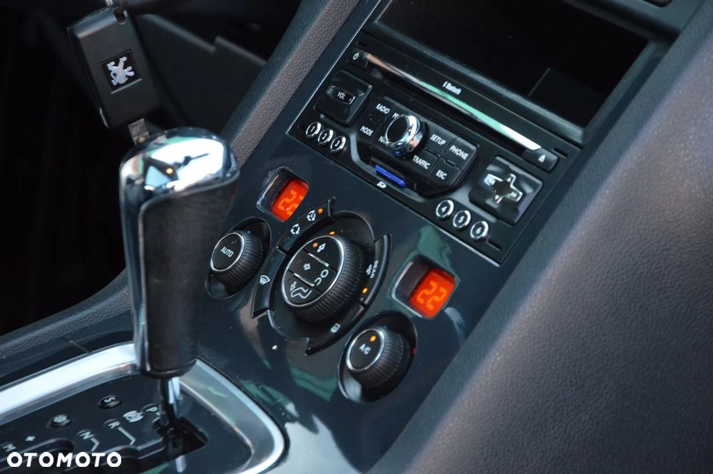 Peugeot 5008 HDI FAP 165 Automatik Premium - 26