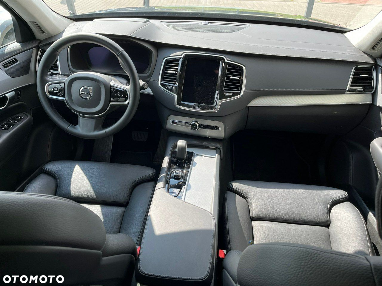 Volvo XC 90 - 9
