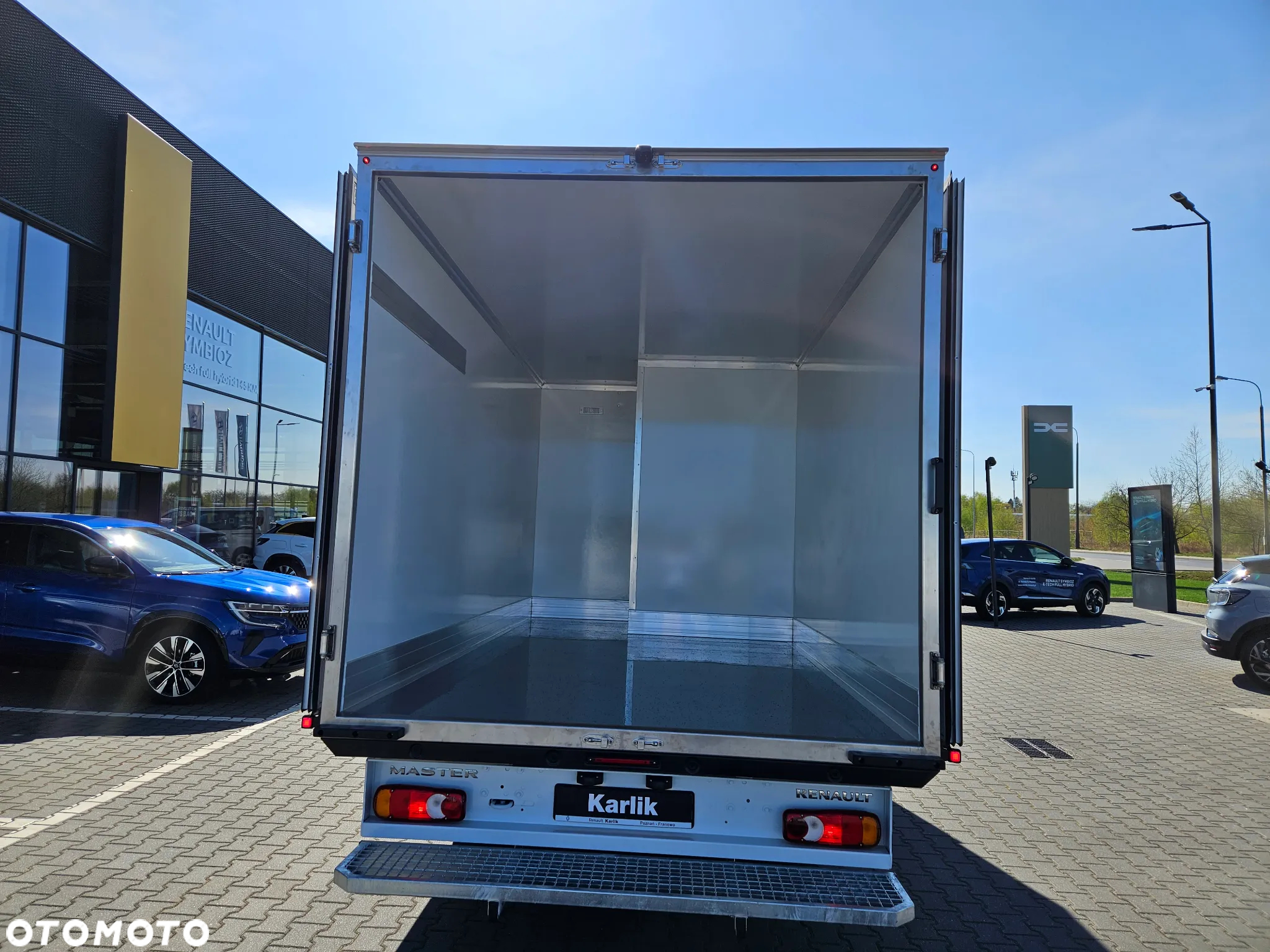 Renault nowy Master kontener piekarniczy + izoterma - 9