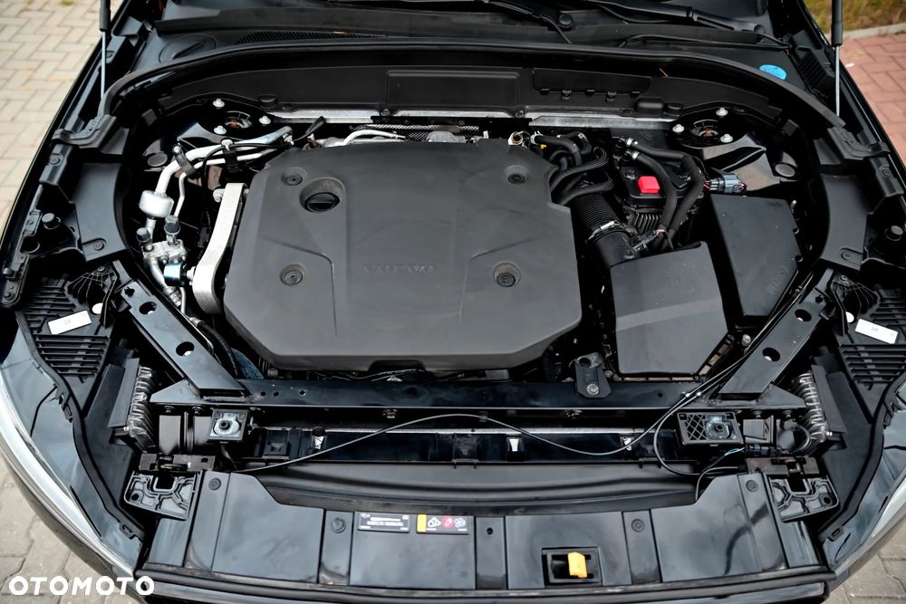 Volvo XC 60 B4 D AWD Geartronic Momentum Pro - 21