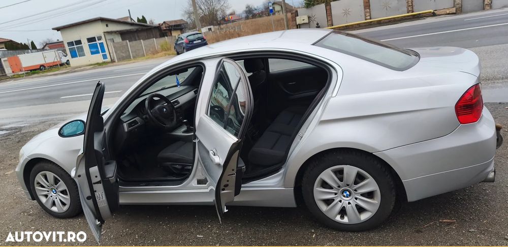 BMW Seria 3 325xi - 11