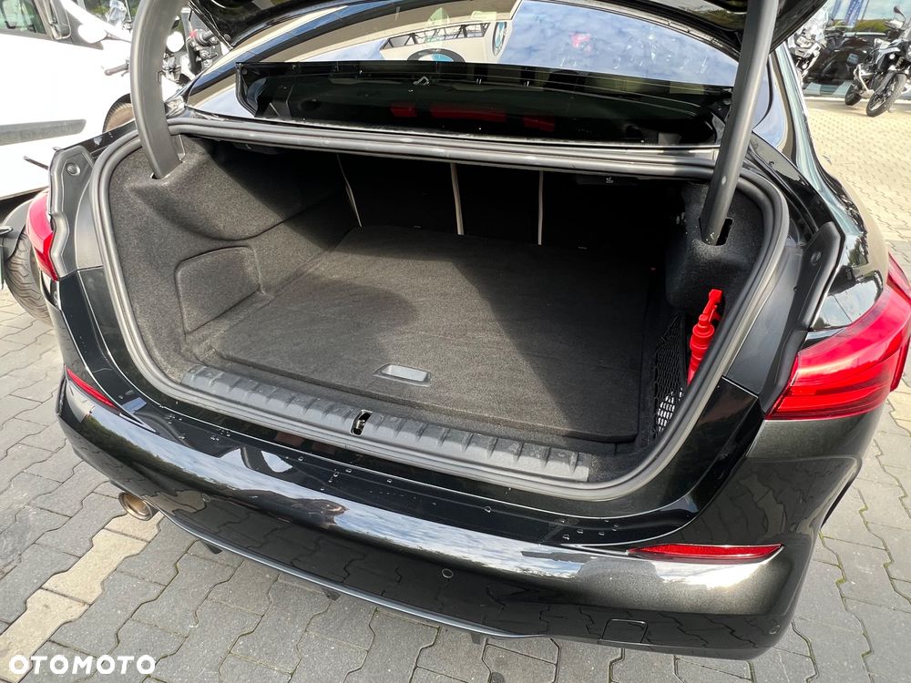 BMW Seria 2 218i M Sport - 10