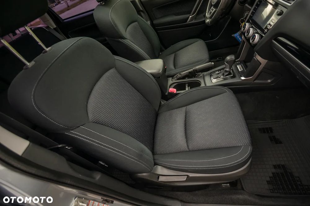 Subaru Forester 2.0D Lineartronic Exclusive - 23