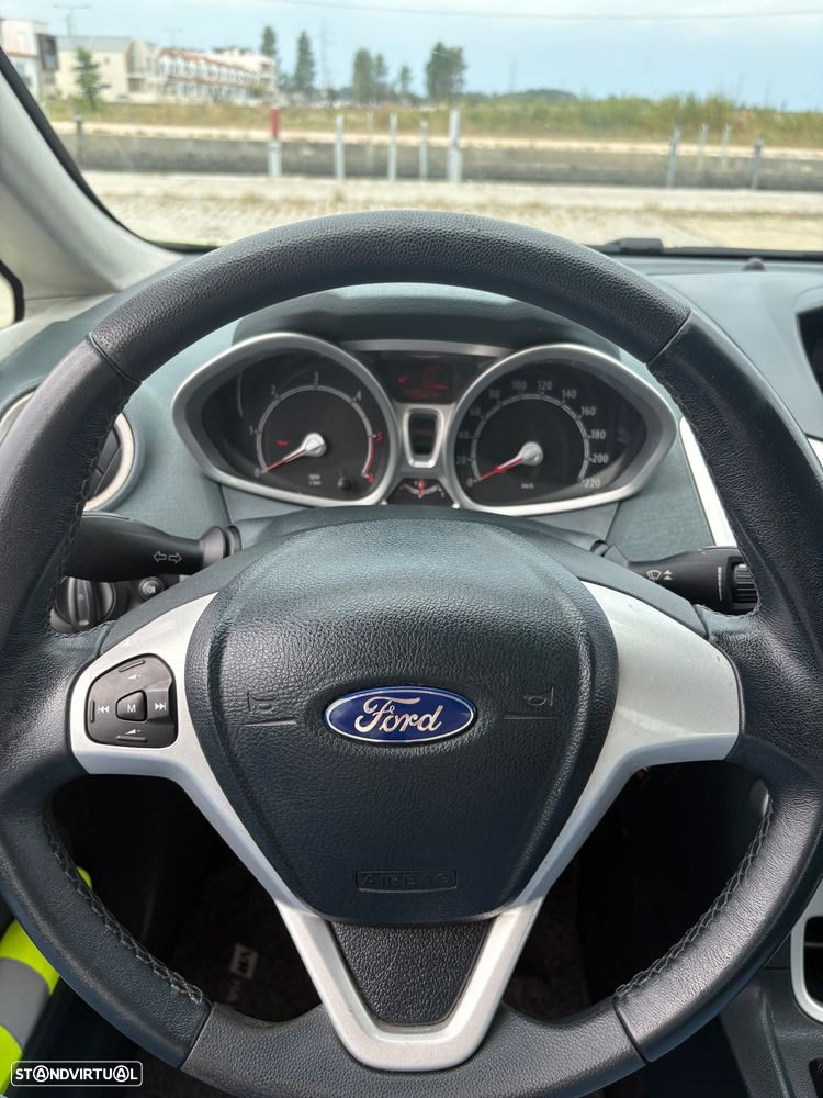Ford Fiesta 1.4 TDCI Titanium - 11