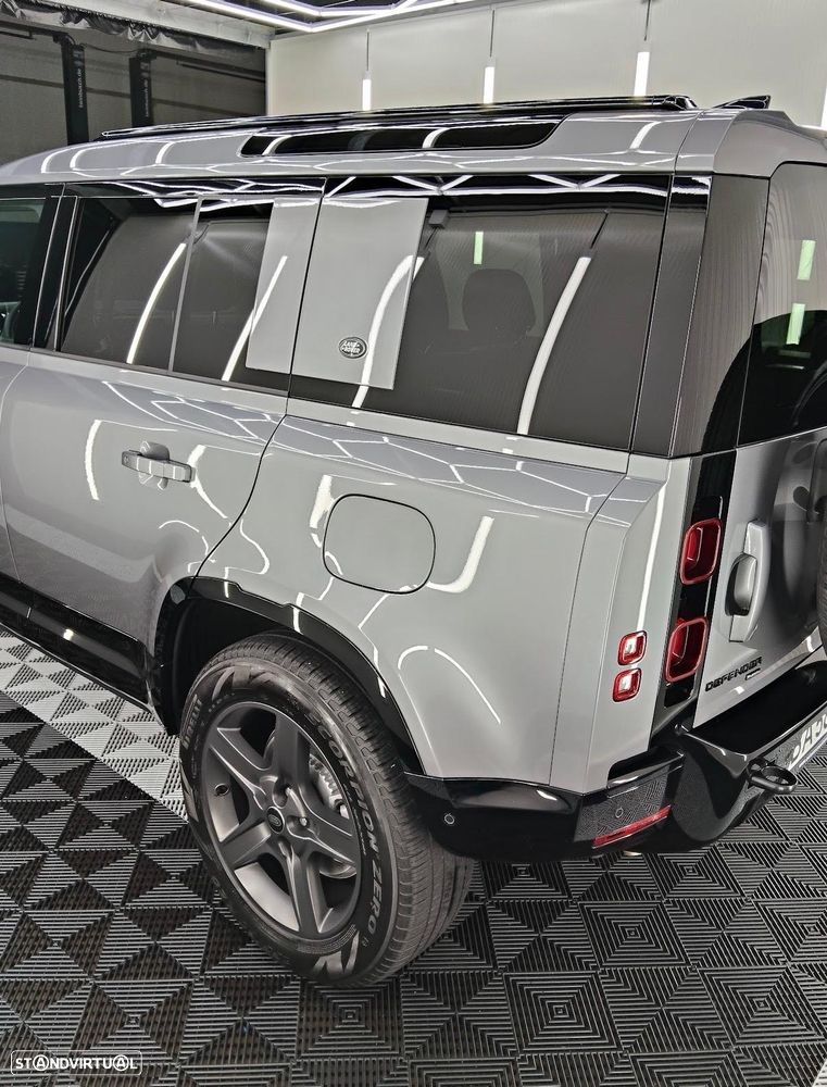 Land Rover Defender 2.0 P400e 110 AWD X-Dynamic HSE - 25