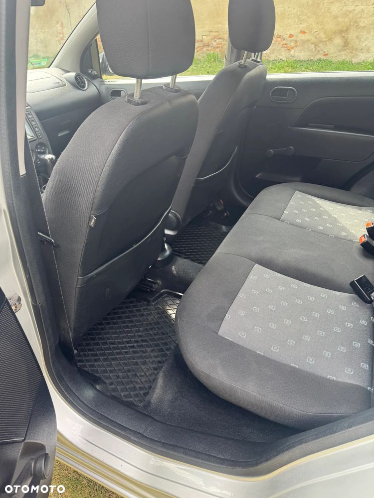 Ford Fiesta 1.3 - 6