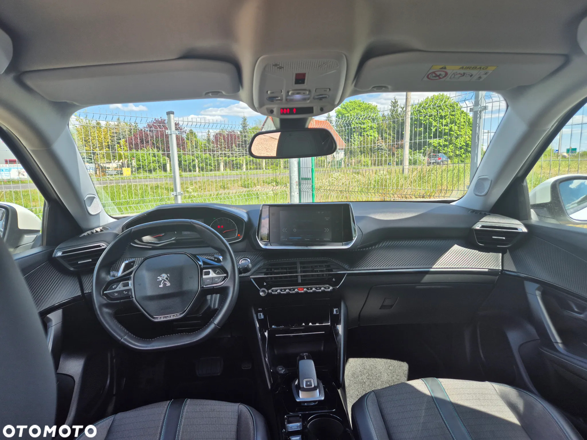 Peugeot 2008 BlueHDi 130 Allure S&S EAT8 - 20