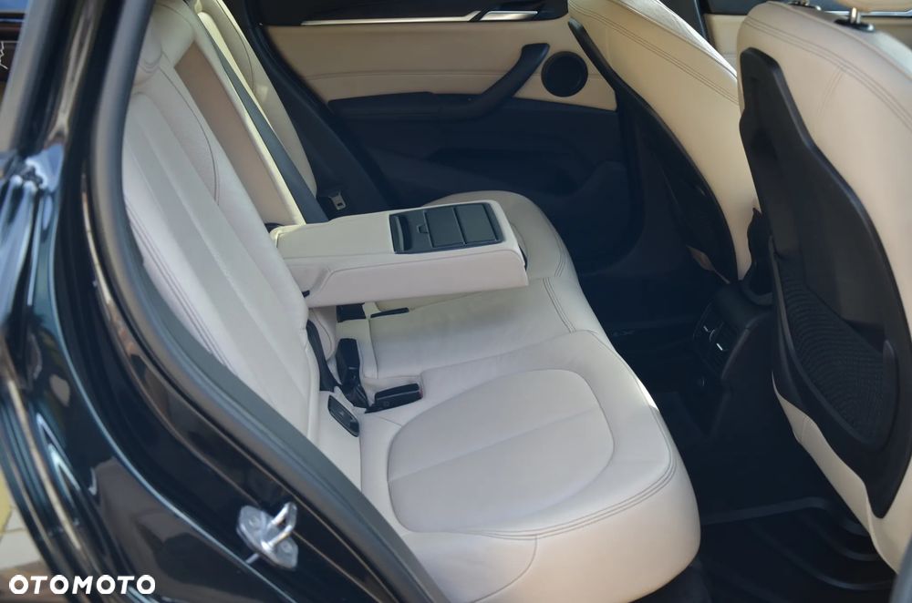 BMW X1 xDrive25d xLine - 22