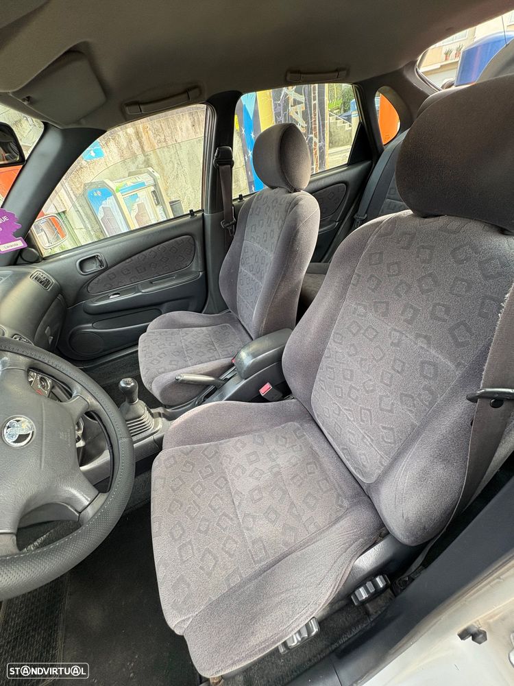 Toyota Corolla L/B 1.4 Sol AC - 9