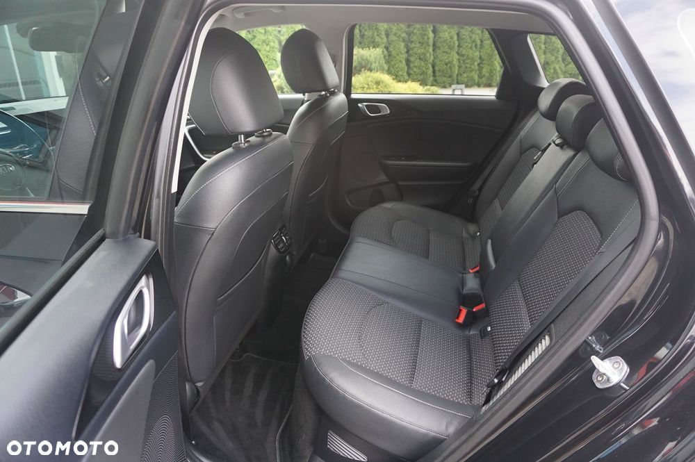 Kia Ceed 1.6 GDI PHEV XL DCT - 24