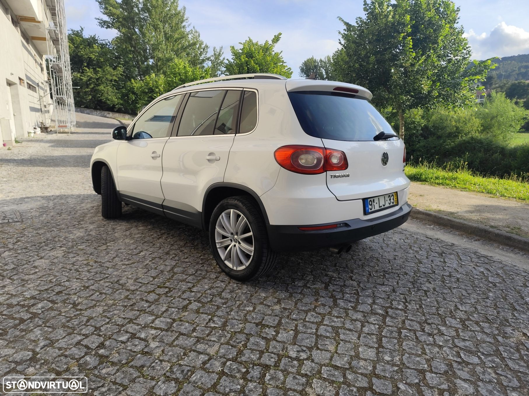 VW Tiguan 2.0 TDi Sport BlueMotion - 9